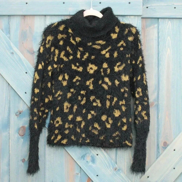 Mohair Sweater Fuzzy Leopard Animal Print Turtleneck Top Size Small Medium - Picture 6 of 6
